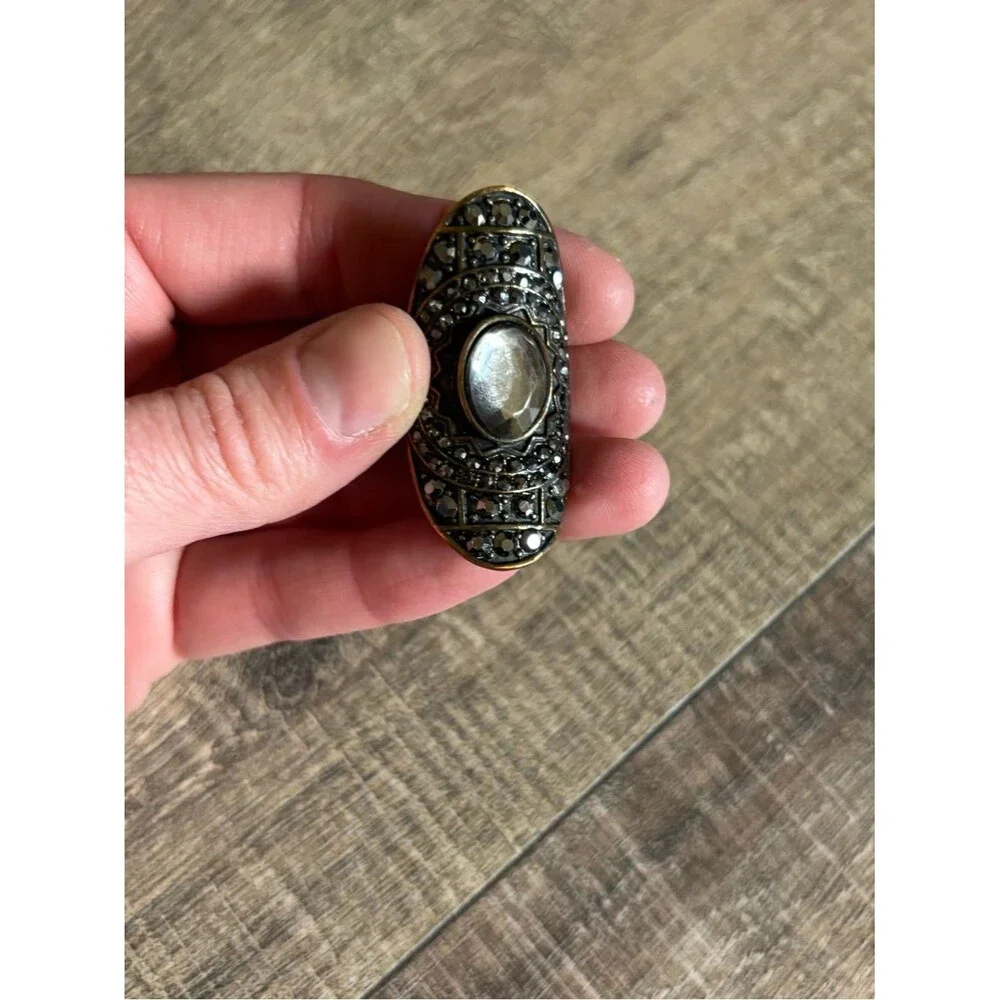 Vintage women size 13.5 dark metal black clear rhinestone statement knuckle ring